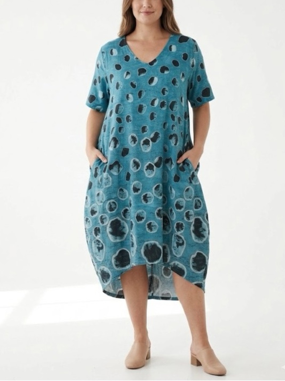 Kekoo Design Tulip Shape Linen/Cotton Blend V-Neck Abstract Print Linen Dress